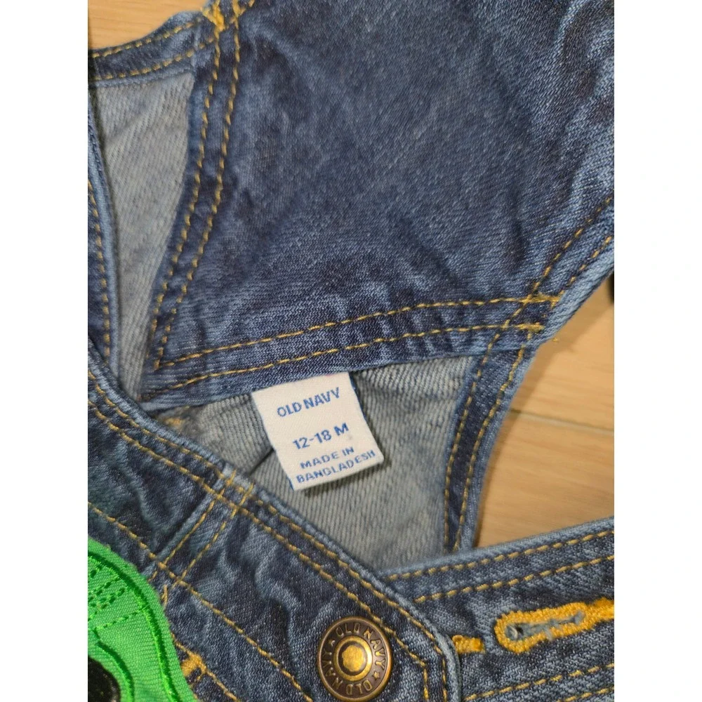 Old Navy Star Wars Baby Yoda Grogu Denim Overalls Toddler 12-18M Medium Wash
